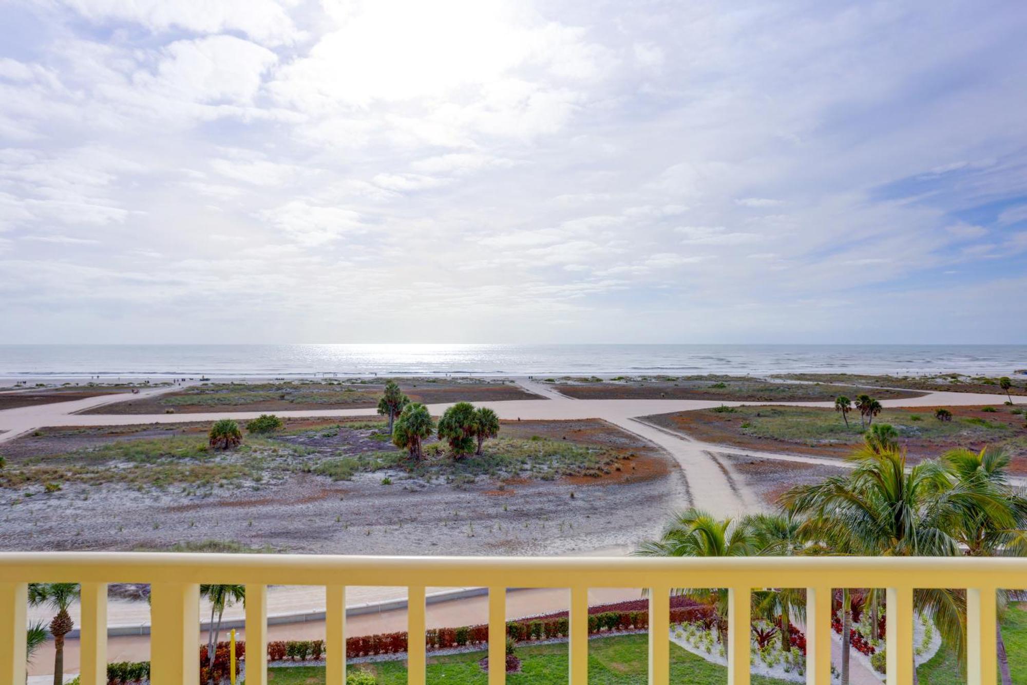 South Beach Condo Hotel By Travel Resort Services, Inc. セント・ピート・ビーチ エクステリア 写真