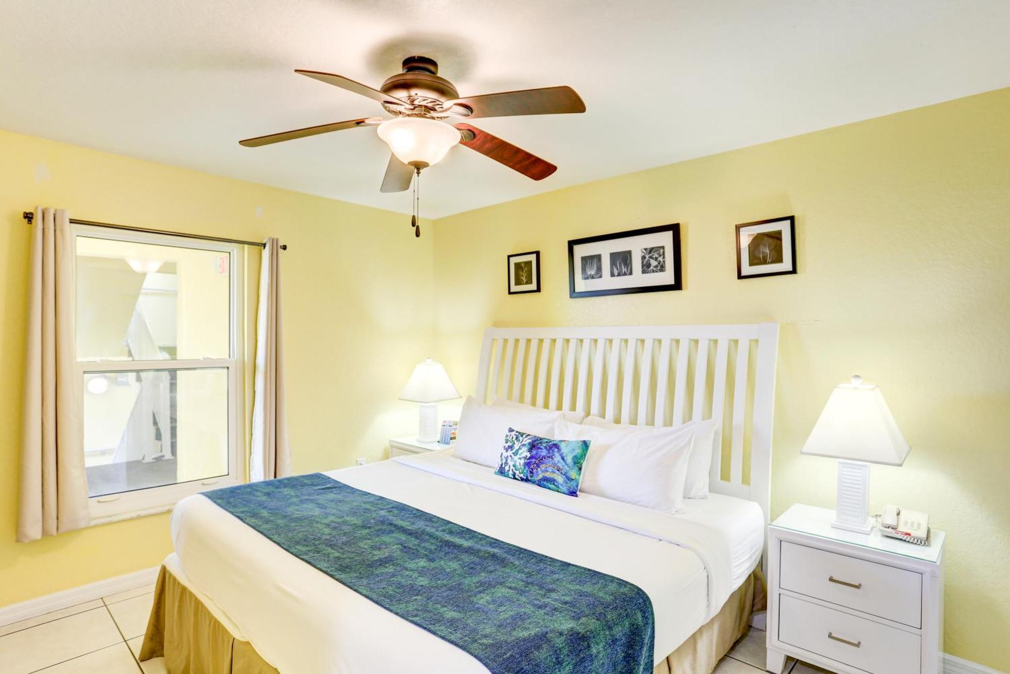 South Beach Condo Hotel By Travel Resort Services, Inc. セント・ピート・ビーチ エクステリア 写真