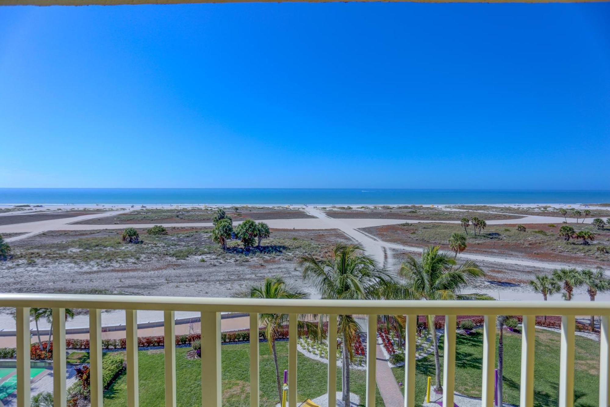 South Beach Condo Hotel By Travel Resort Services, Inc. セント・ピート・ビーチ エクステリア 写真
