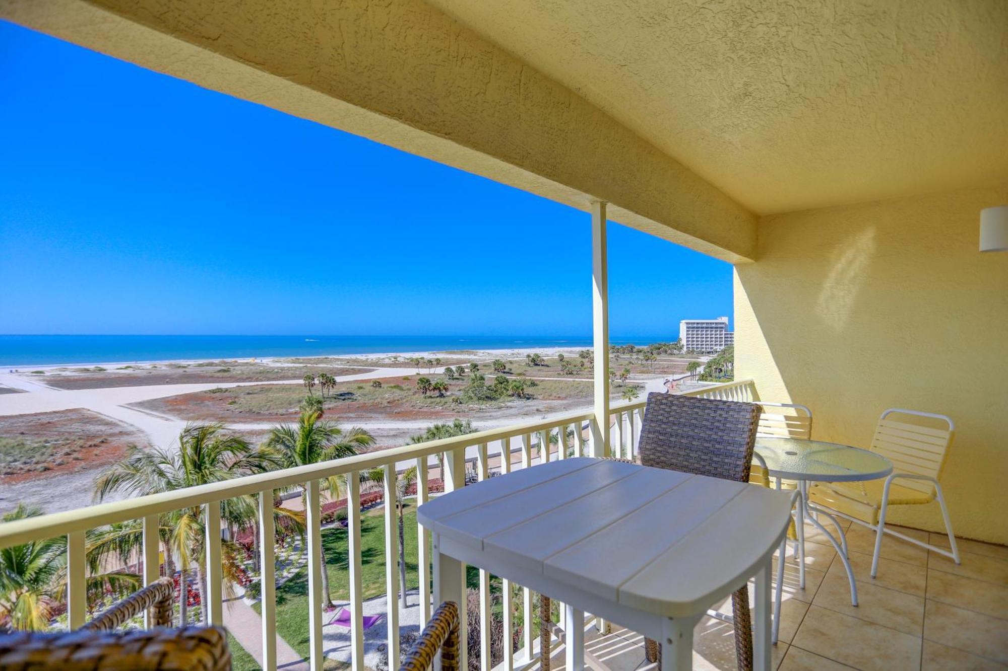 South Beach Condo Hotel By Travel Resort Services, Inc. セント・ピート・ビーチ エクステリア 写真