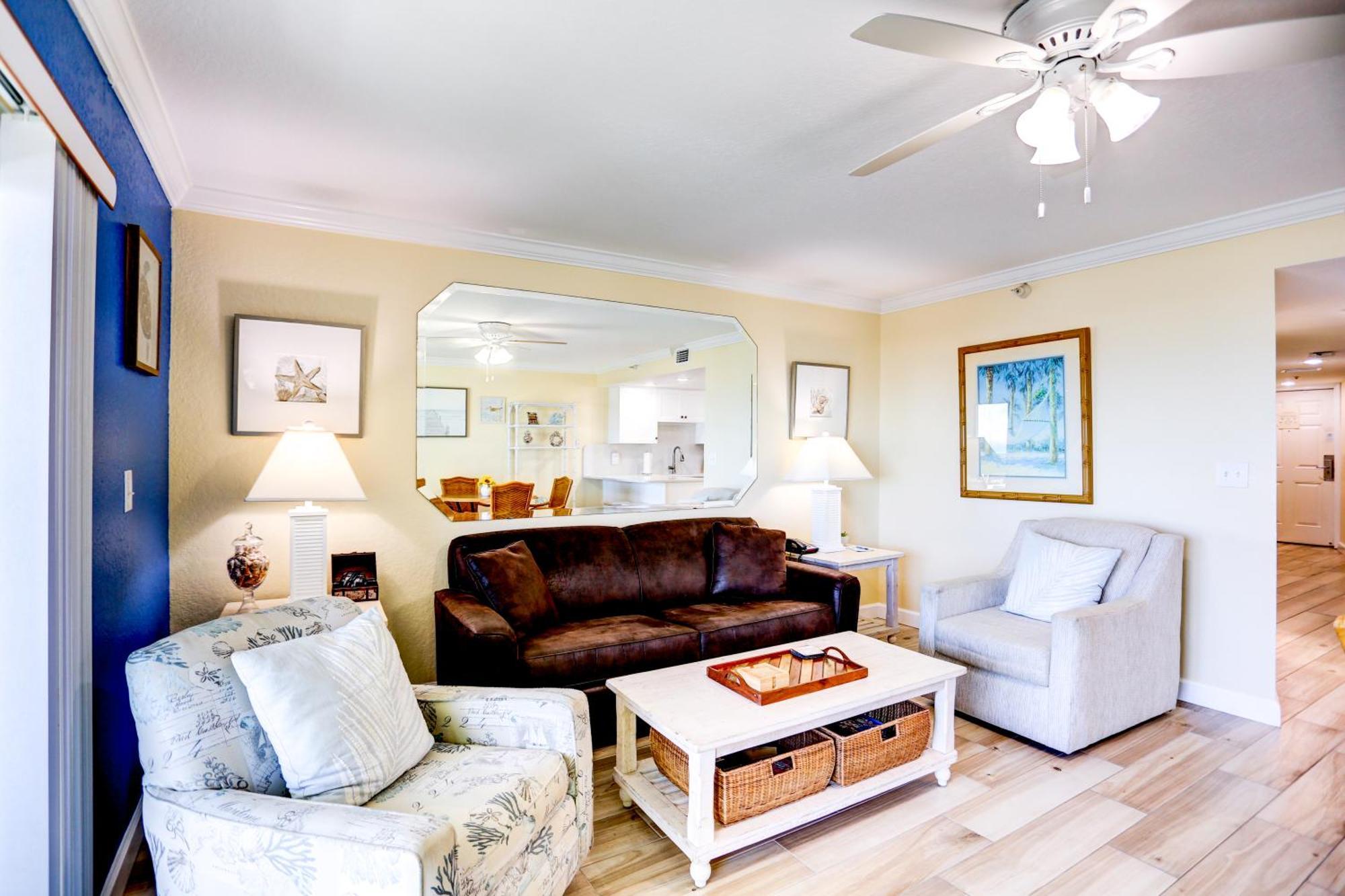 South Beach Condo Hotel By Travel Resort Services, Inc. セント・ピート・ビーチ エクステリア 写真