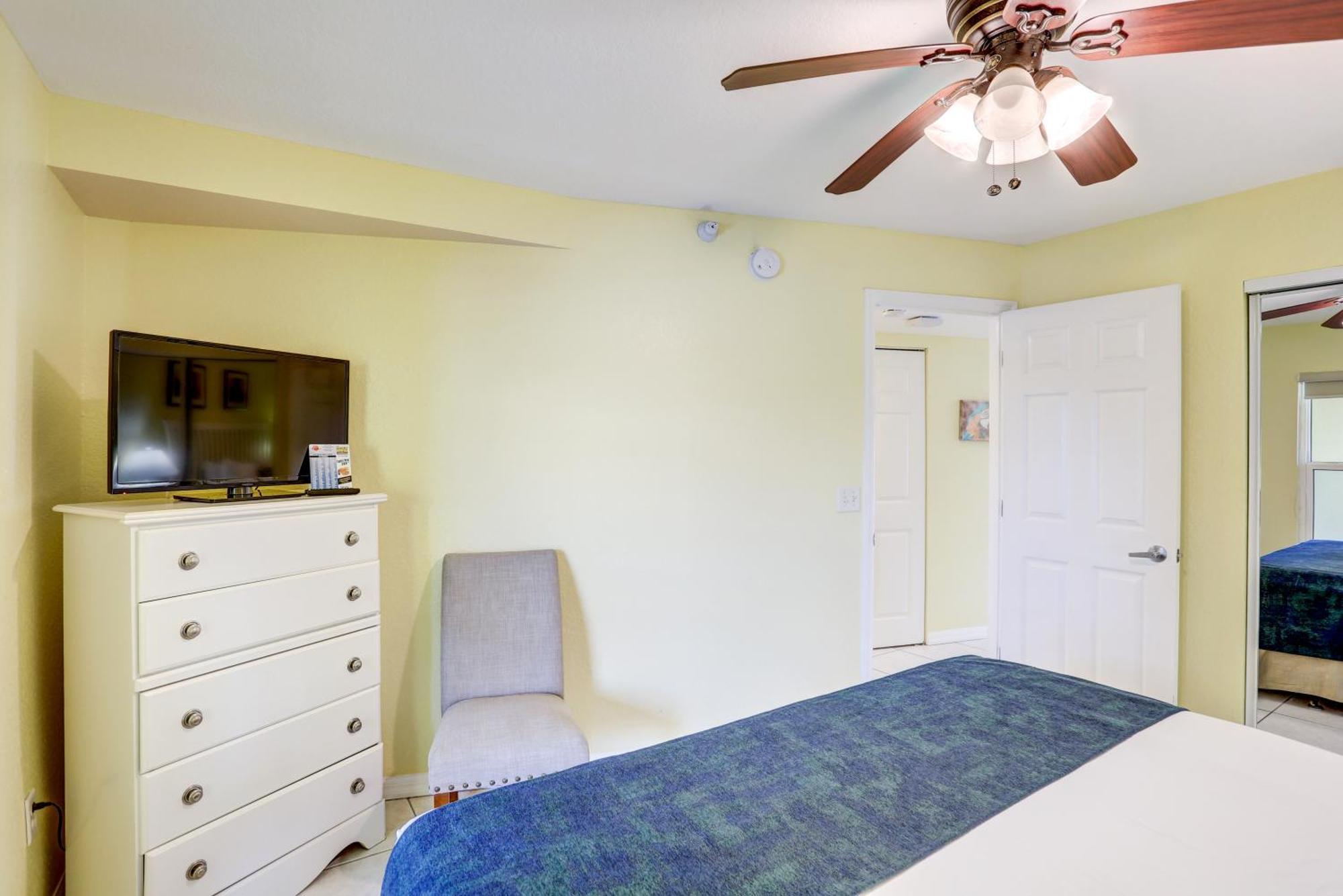 South Beach Condo Hotel By Travel Resort Services, Inc. セント・ピート・ビーチ エクステリア 写真