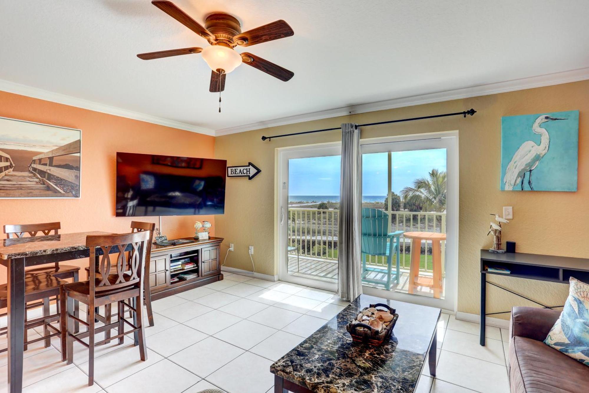 South Beach Condo Hotel By Travel Resort Services, Inc. セント・ピート・ビーチ エクステリア 写真