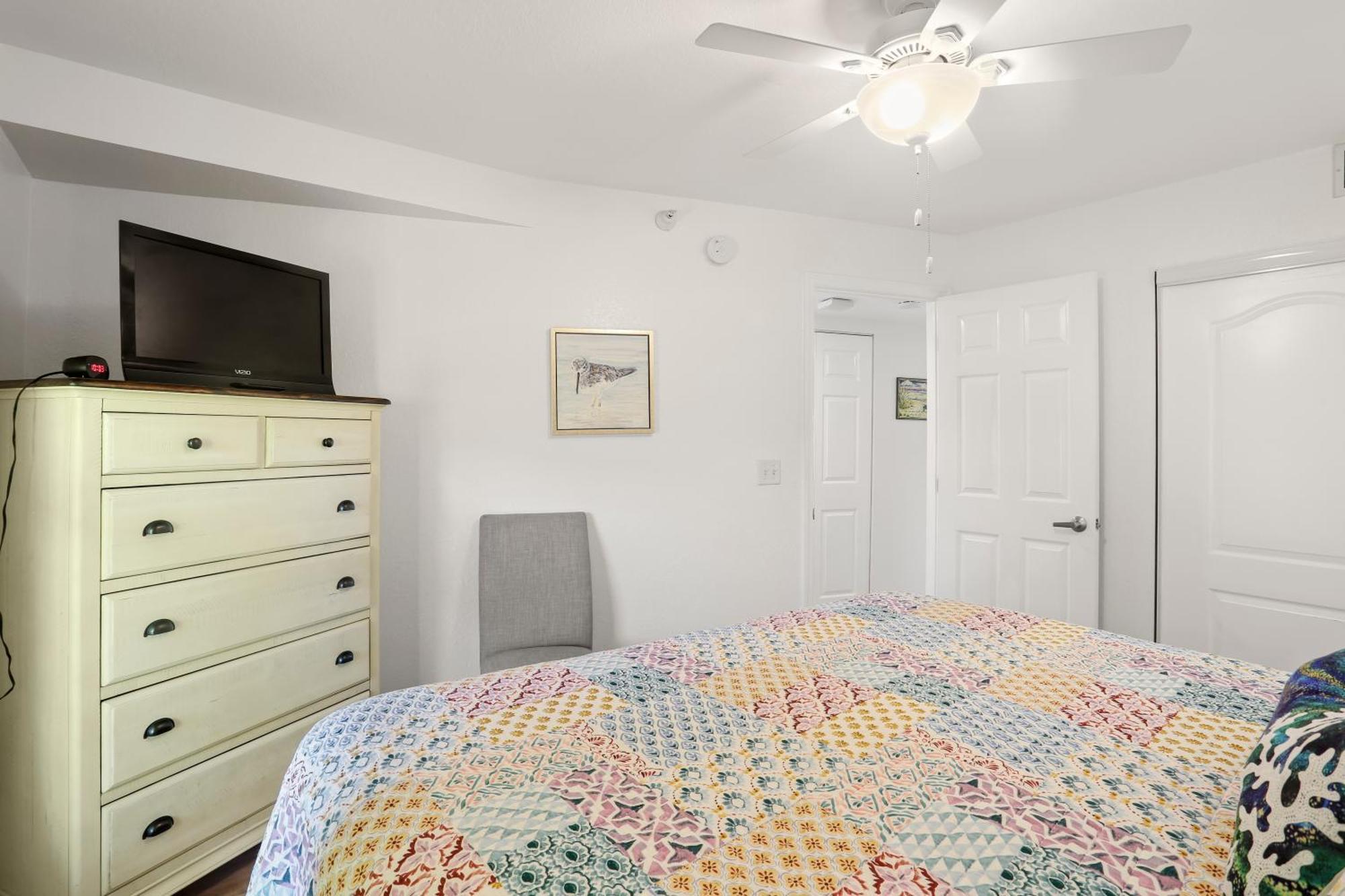 South Beach Condo Hotel By Travel Resort Services, Inc. セント・ピート・ビーチ エクステリア 写真